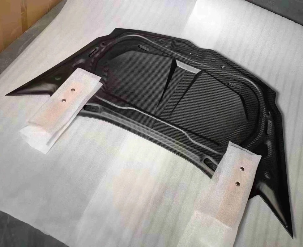 For Aventador Lp700 Lp750 Car Modification Parts 1016 Style Dry Carbon Fiber Car Rear Hood Engine Cover